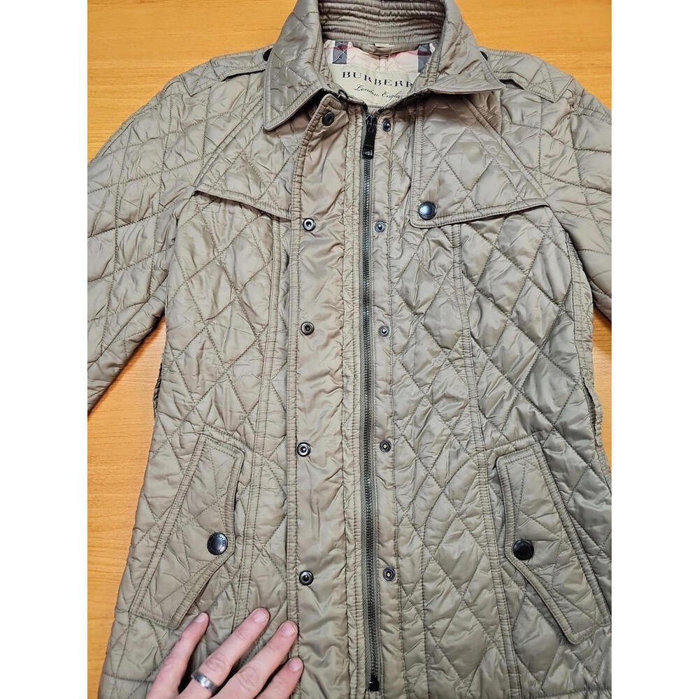Burberry Finsbridge Short Tan Quilted Coat With COA Small P - Picture 3 of 16